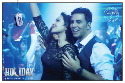 Akshay Kumar & Sonakshi Sinha - Holiday - A Soldier Is Never Off Duty